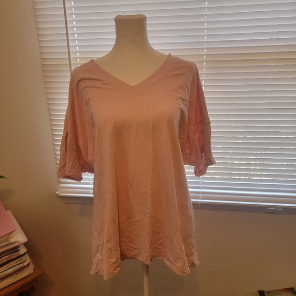 Lululemon 'Side Tie' V-Neck Tee - Picture 4 of 8